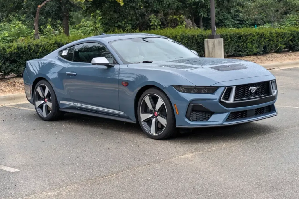2025 Ford Mustang GT Premium photo 1