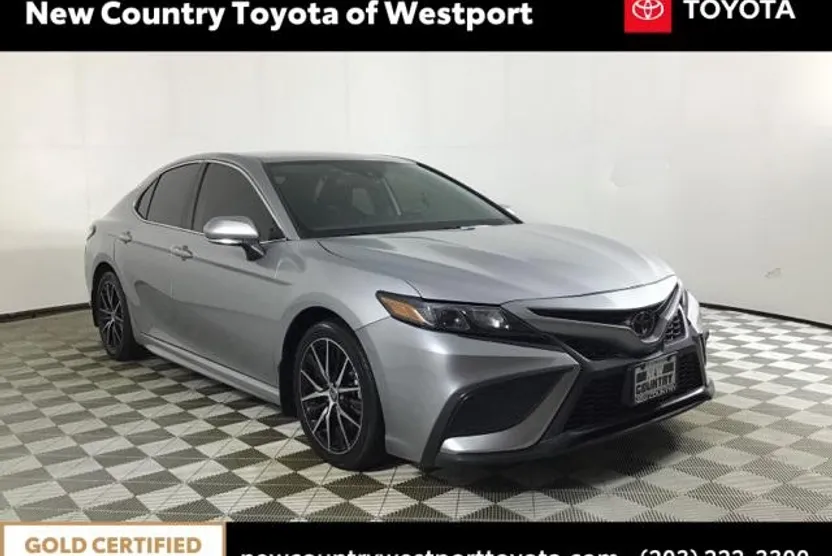 2023 Toyota Camry SE photo 1