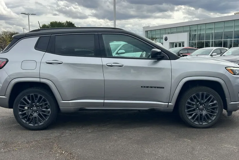 2022 Jeep Compass High Altitude photo 1