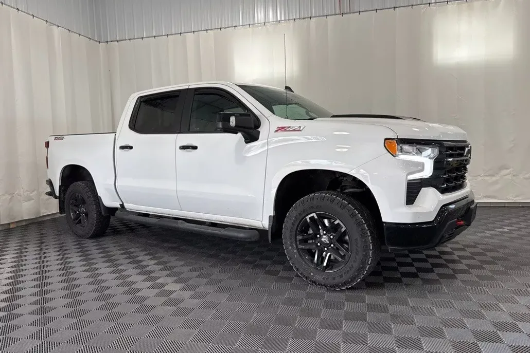 2022 Chevrolet Silverado 1500 LT Trail Boss photo 1