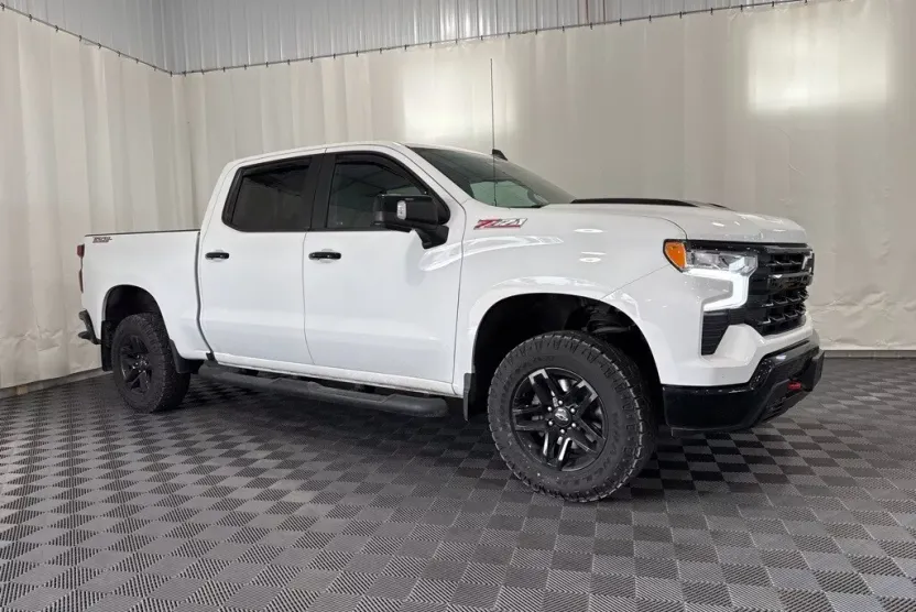 2022 Chevrolet Silverado 1500 LT Trail Boss photo 1