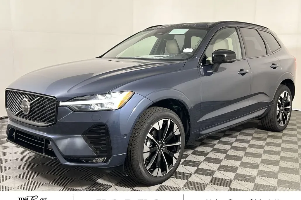 2026 Volvo XC60 B5 Plus photo 1