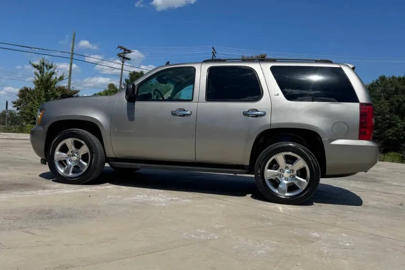 2007 Chevrolet Tahoe LS photo 1