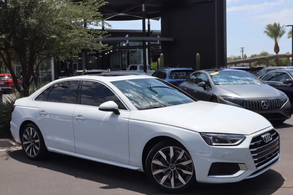 2021 Audi A4 Premium 40 TFSI photo 1