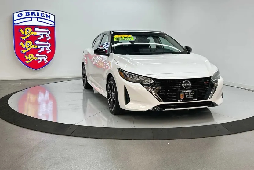 2024 Nissan Sentra SR photo 1