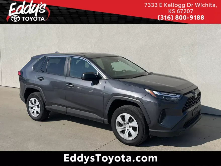 2024 Toyota RAV4 LE photo 1
