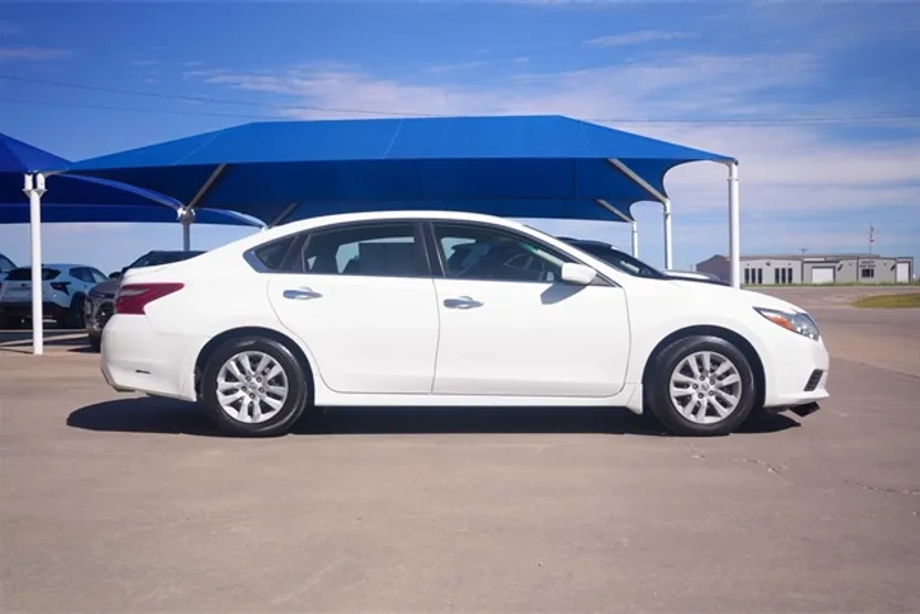 2018 Nissan Altima 2.5 S photo 1