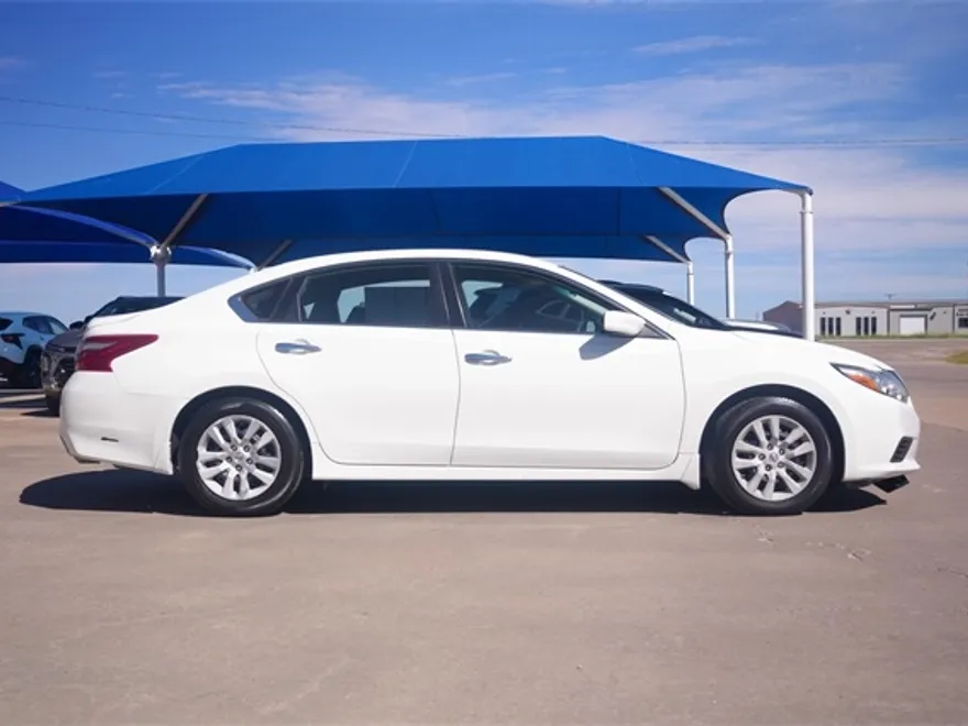 2018 Nissan Altima 2.5 S photo 1