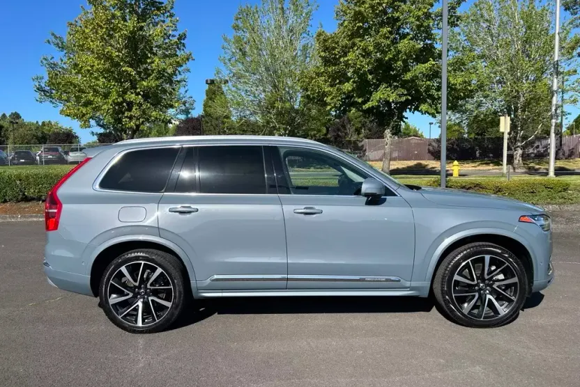 2022 Volvo XC90 Recharge T8 Inscription photo 1
