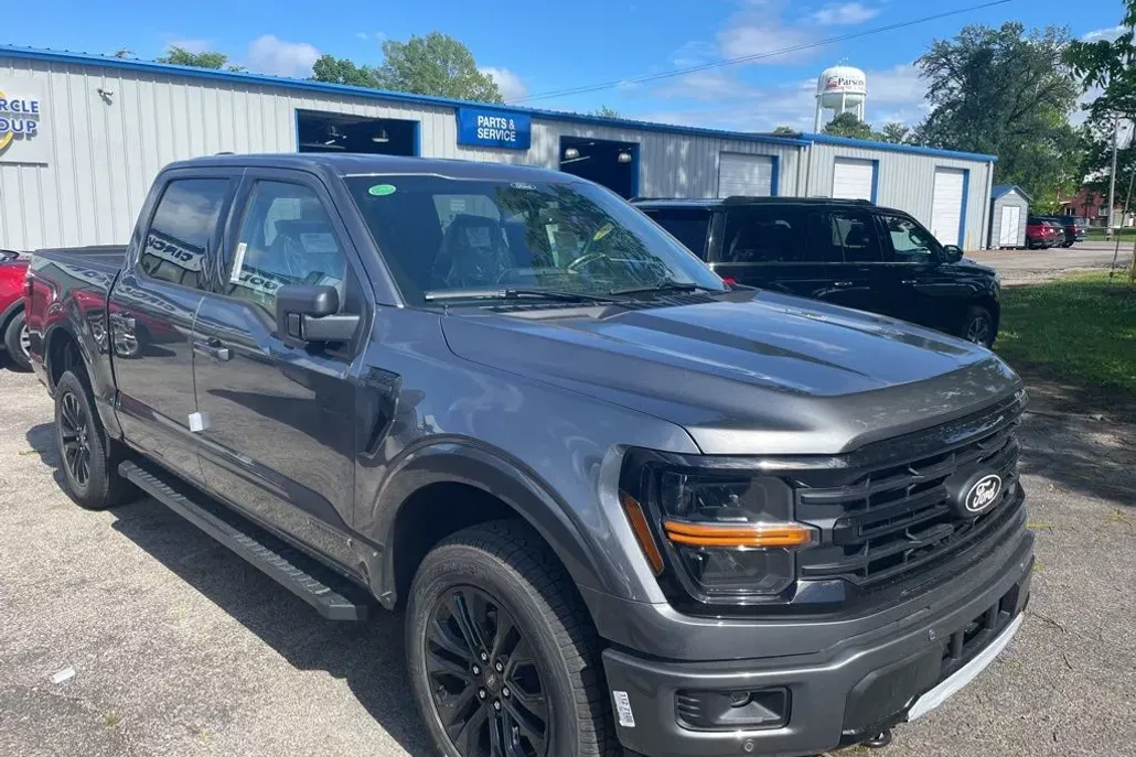 2025 Ford F-150 XLT photo 1