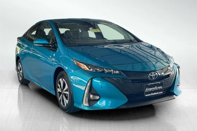 2018 Toyota Prius Prime Advanced photo 1