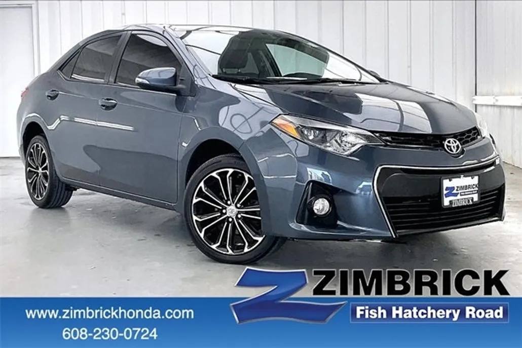 2016 Toyota Corolla Plus photo 1