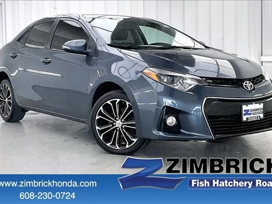 2016 Toyota Corolla Plus photo 1