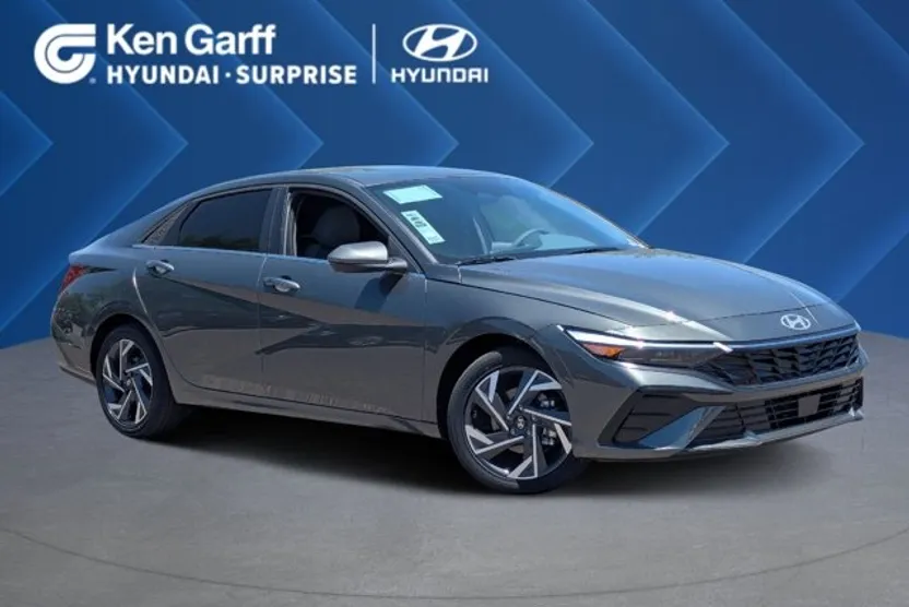 2025 Hyundai Elantra SEL Convenience photo 1