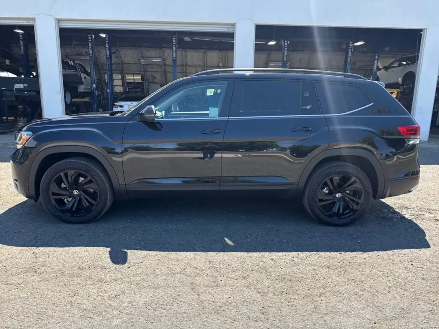 2022 Volkswagen Atlas V6 SE Technology photo 1