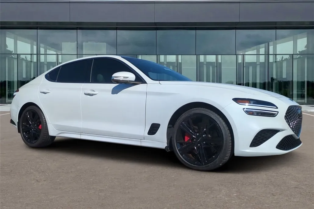 2025 Genesis G70 3.3T Sport Prestige photo 1