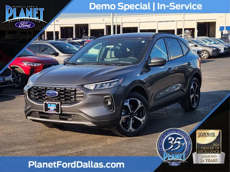 2025 Ford Escape ST-Line Select photo 1