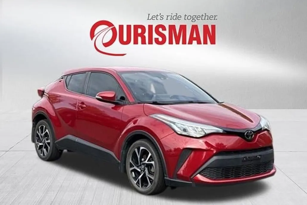 2020 Toyota C-HR XLE photo 1