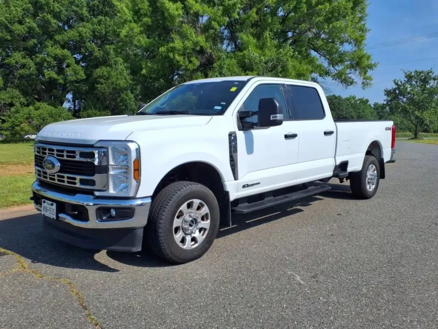 2024 Ford F-350 XLT photo 1