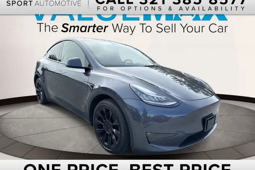 2022 Tesla Model Y Long Range photo 1