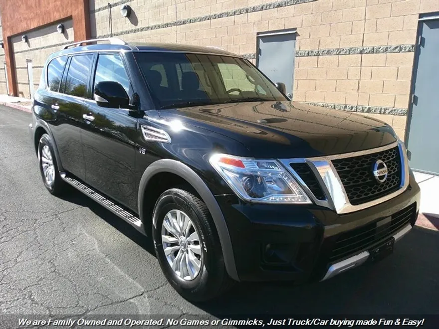 2017 Nissan Armada SV photo 1