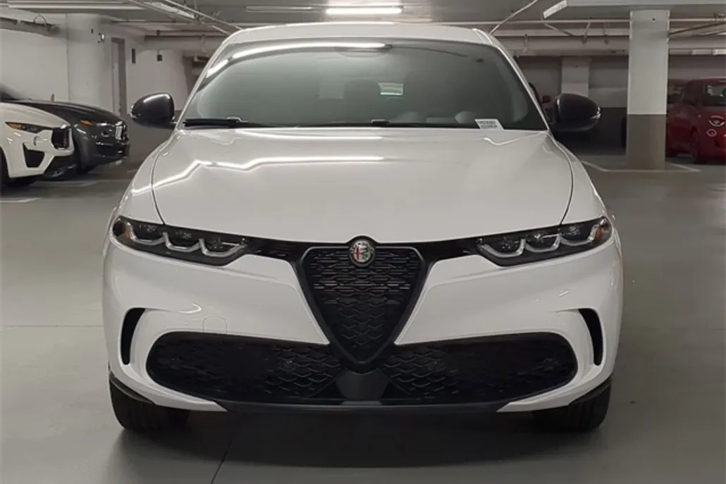2025 Alfa Romeo Tonale photo 1