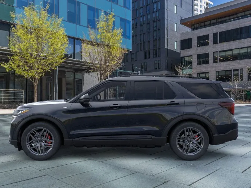 2025 Ford Explorer ST-Line photo 1