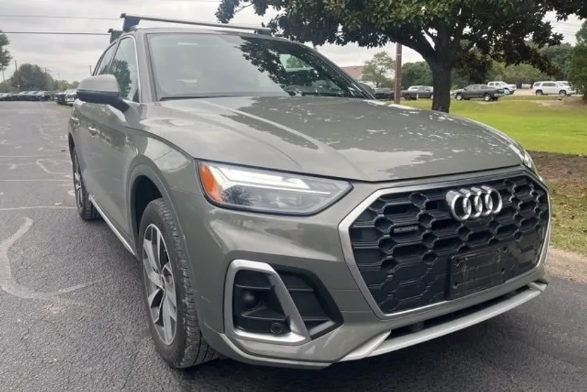 2023 Audi Q5 S line Premium Plus photo 1