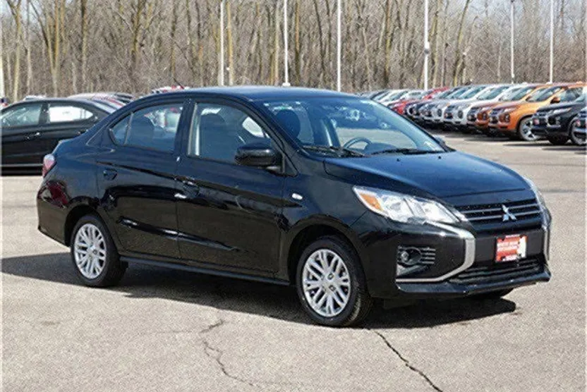2024 Mitsubishi Mirage G4 LE photo 1