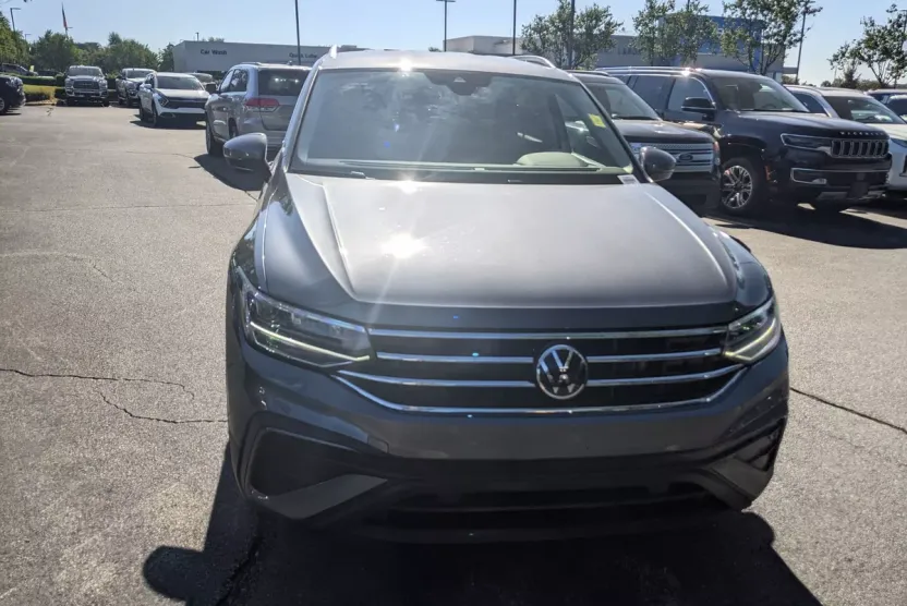 2024 Volkswagen Tiguan SE Wolfsburg Edition photo 1