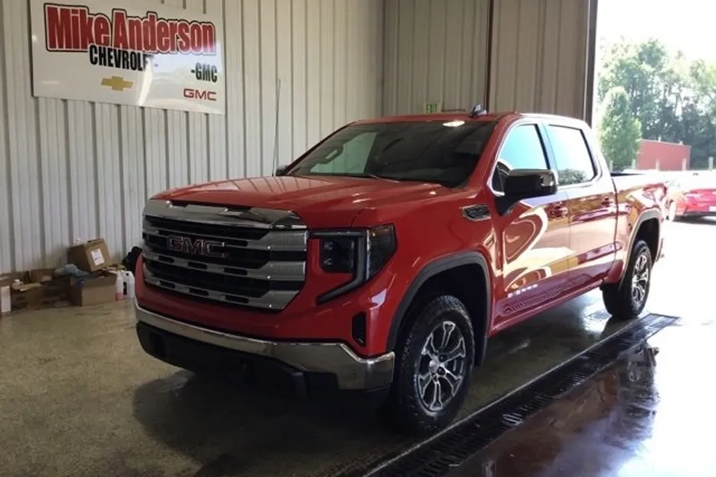 2026 Gmc Sierra 1500 SLE photo 1
