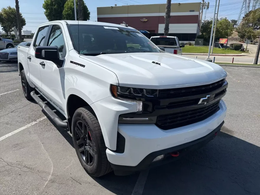 2022 Chevrolet Silverado 1500 RST photo 1