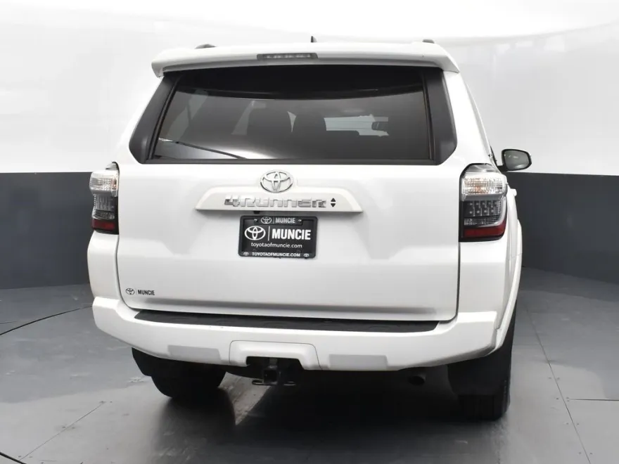 2024 Toyota 4Runner SR5 photo 6