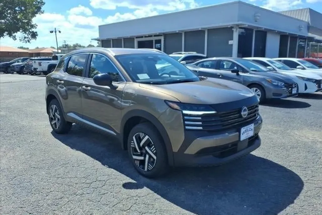 2026 Nissan Kicks SV photo 1