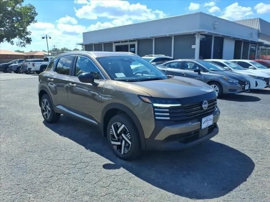 2026 Nissan Kicks SV photo 1