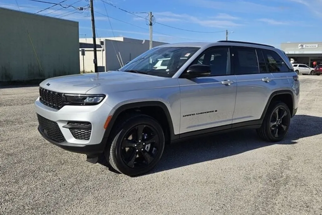2025 Jeep Grand Cherokee Altitude X photo 1