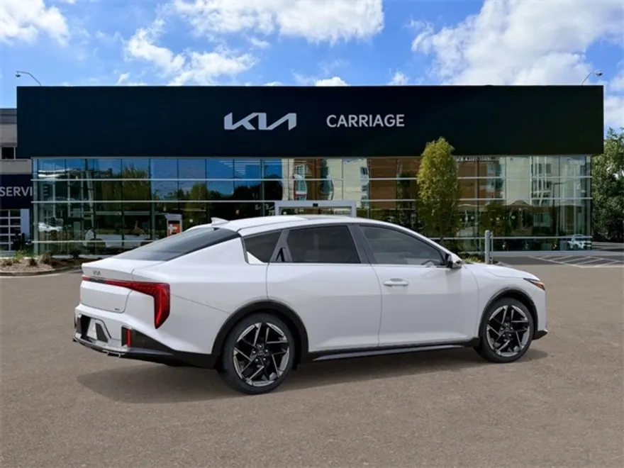 2025 Kia K4 GT-Line photo 1