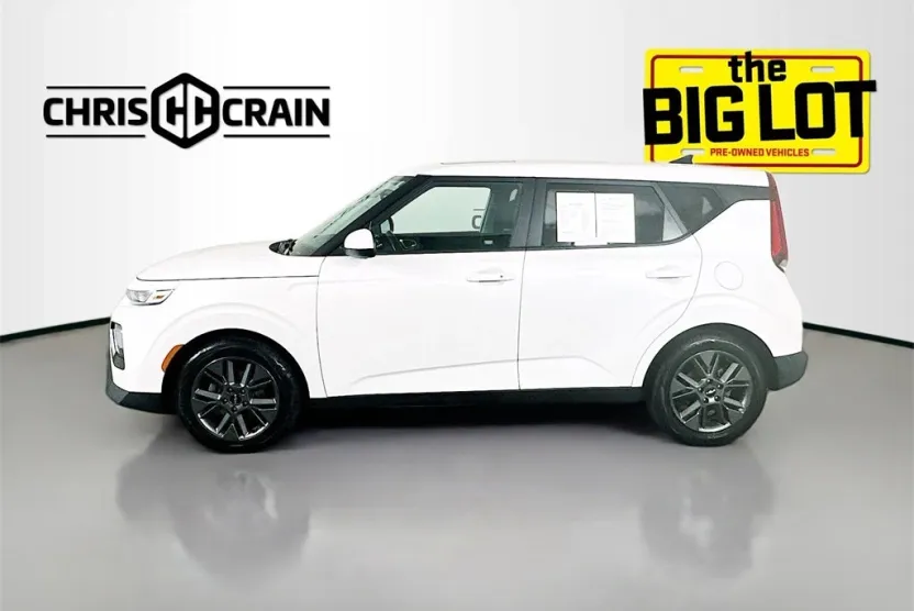 2022 Kia Soul EX photo 1