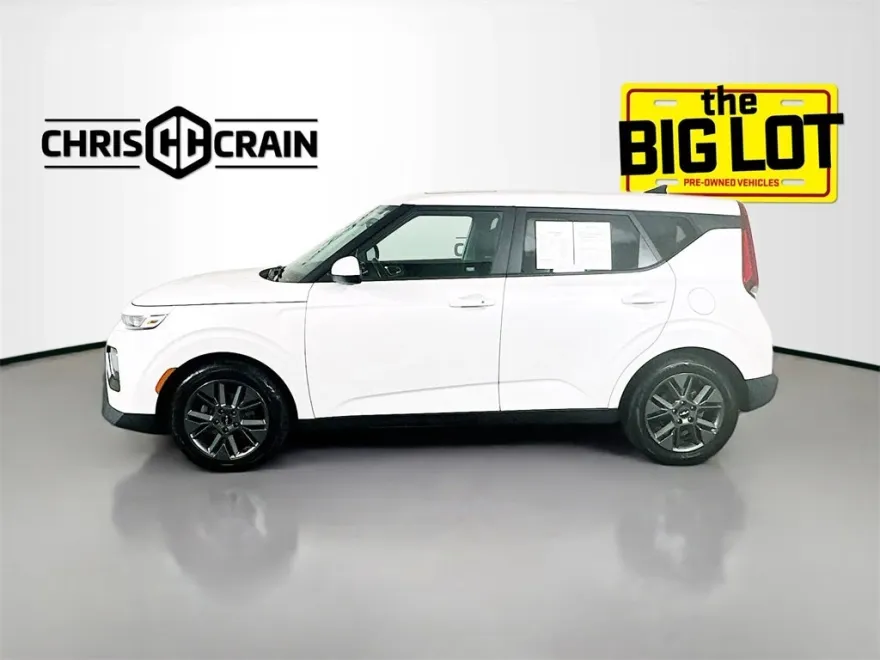 2022 Kia Soul EX photo 1