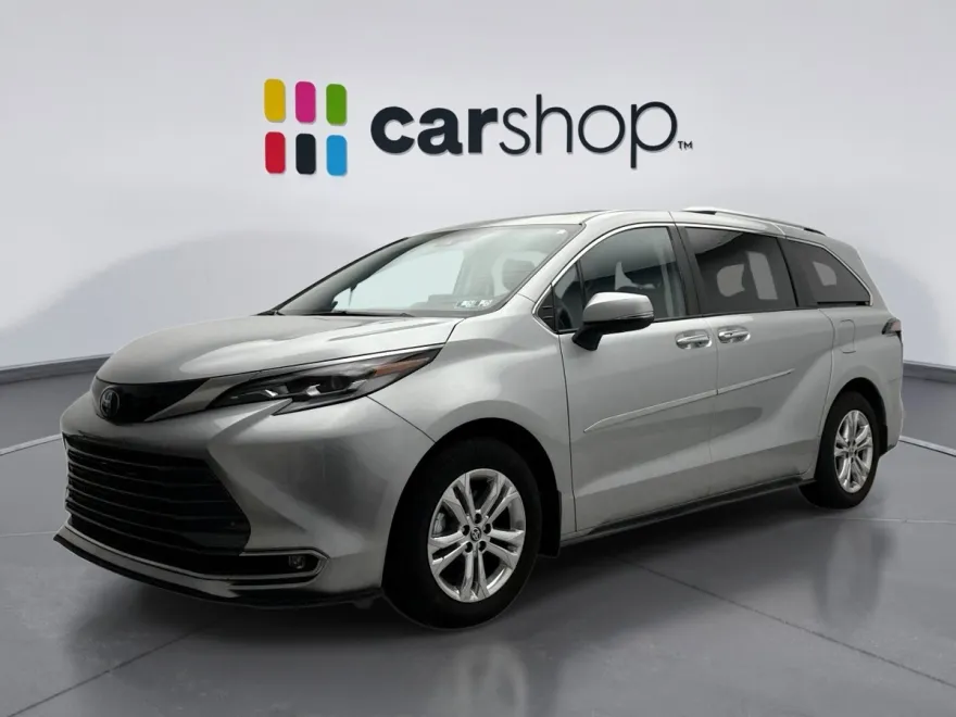 2023 Toyota Sienna Platinum photo 1