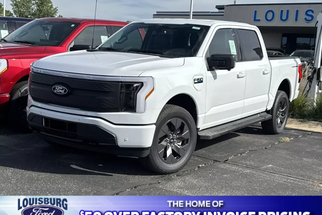 2025 Ford F-150 Lightning photo 1