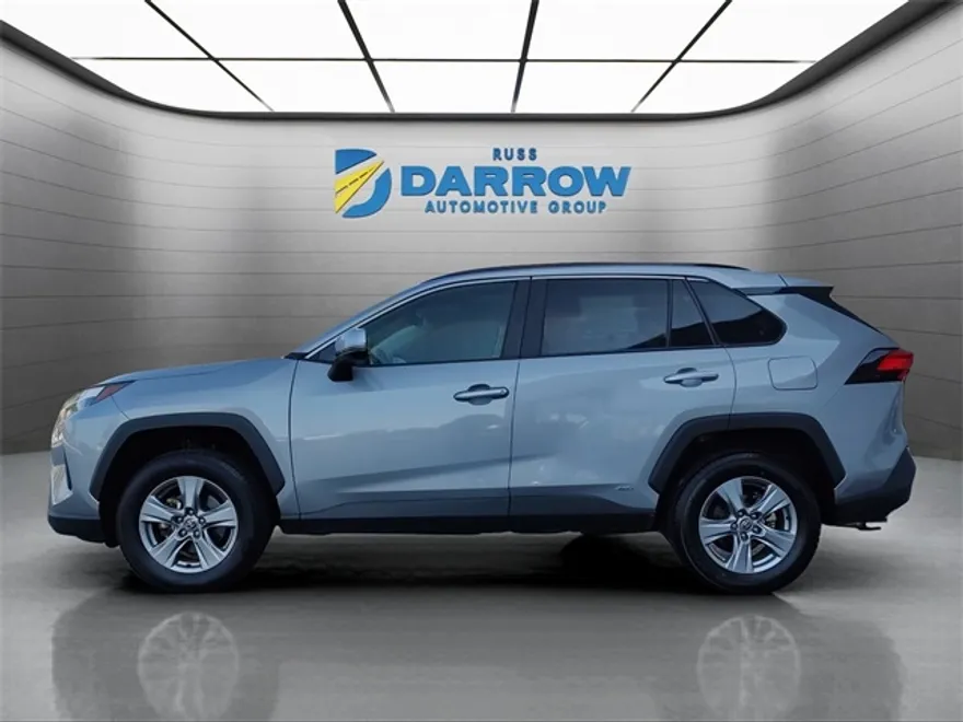 2022 Toyota RAV4 Hybrid XLE photo 1