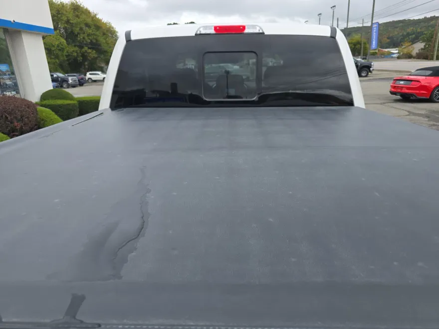 2017 Ford F-150 Platinum photo 1