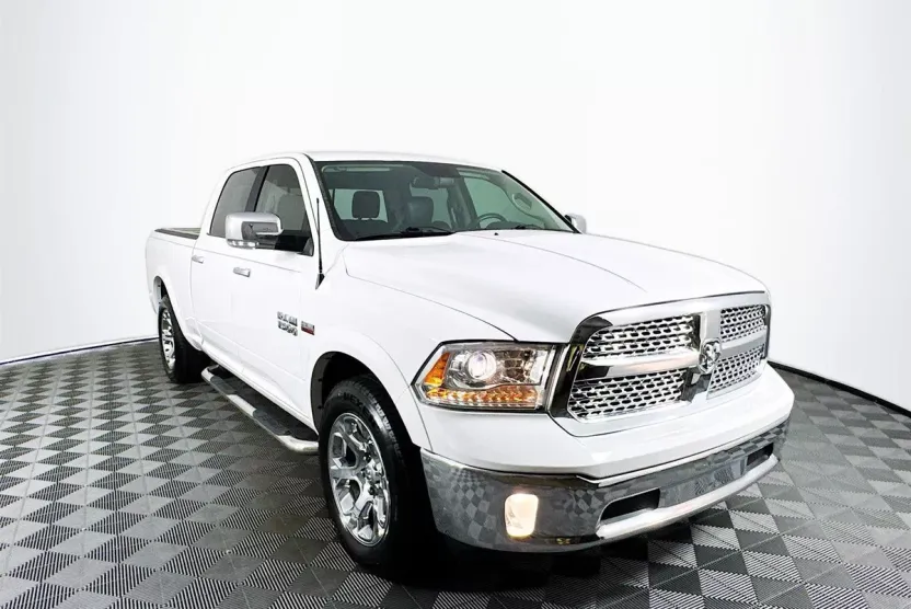 2017 Ram 1500 Laramie photo 1
