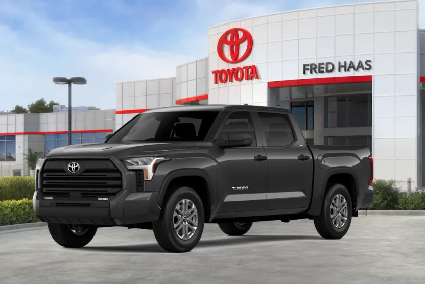 2026 Toyota Tundra SR5 CrewMax photo 1