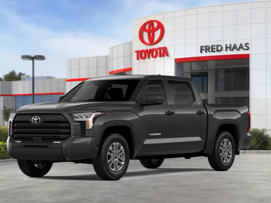 2026 Toyota Tundra SR5 CrewMax photo 1