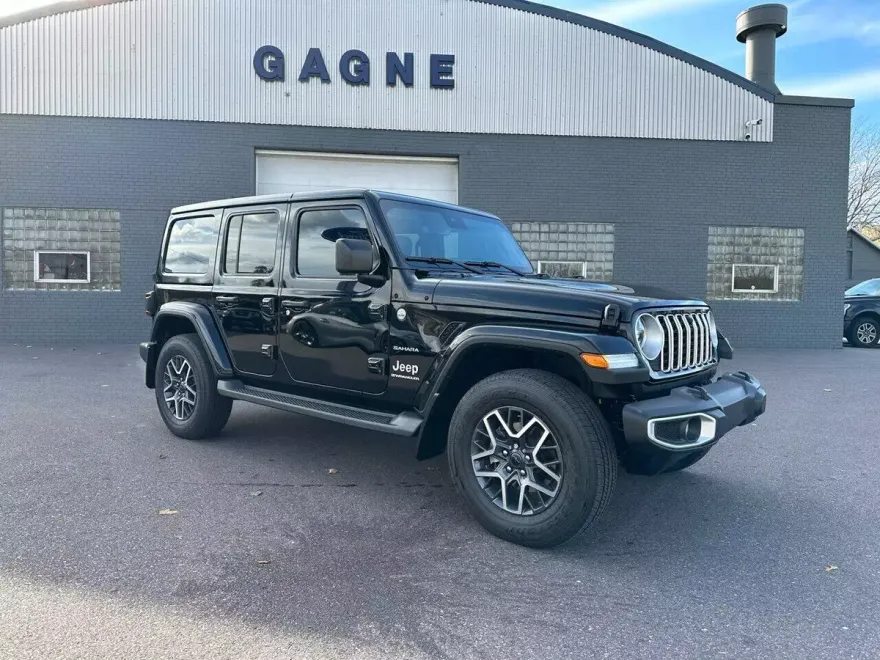 2024 Jeep Wrangler Sahara photo 1