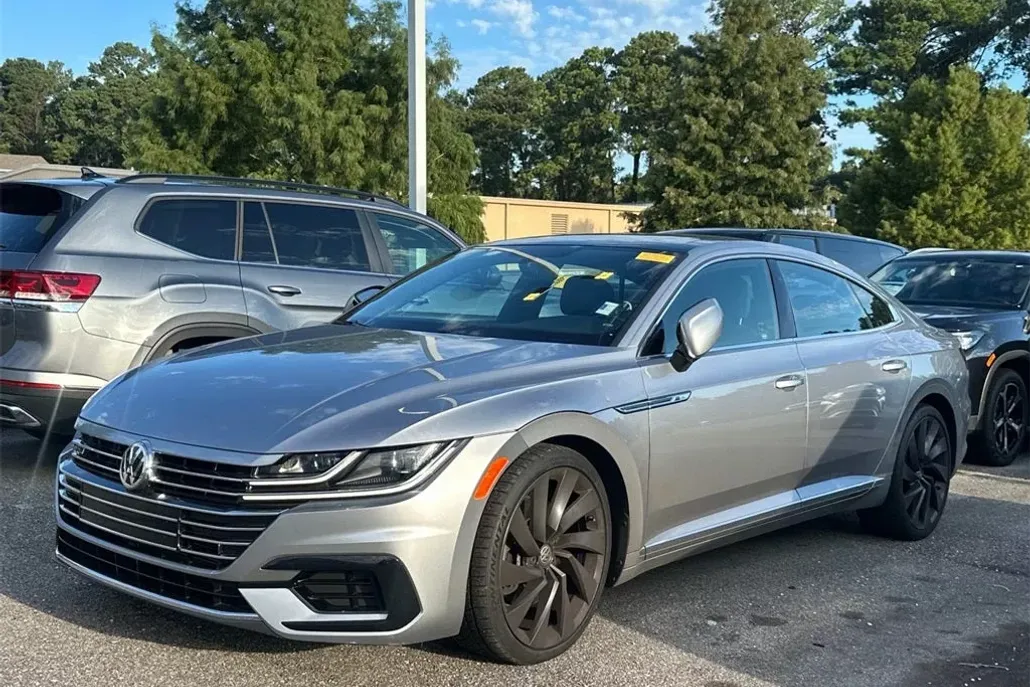 2020 Volkswagen Arteon SEL R-Line photo 1