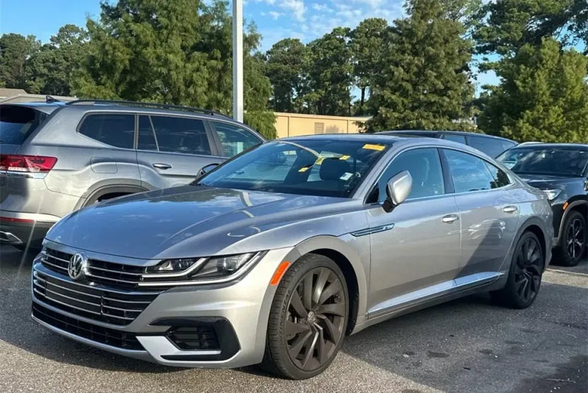 2020 Volkswagen Arteon SEL R-Line photo 1