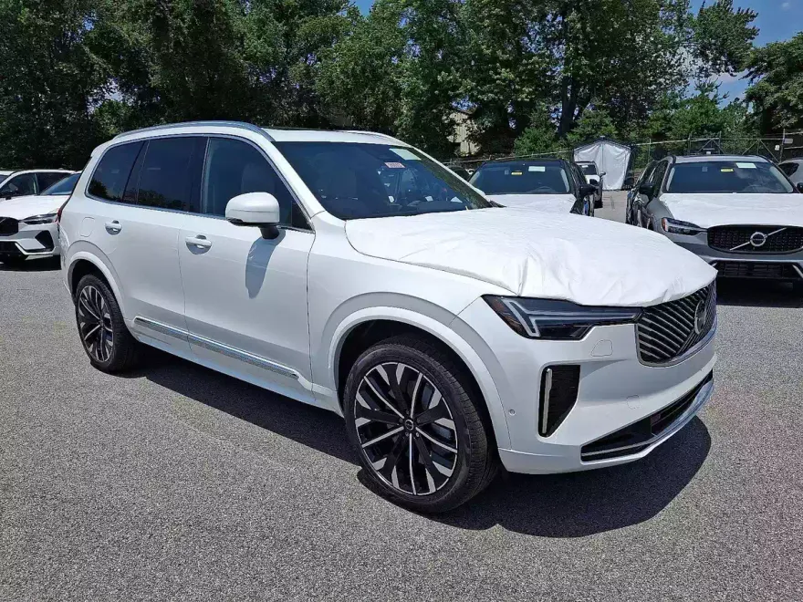 2026 Volvo XC90 Plus photo 1